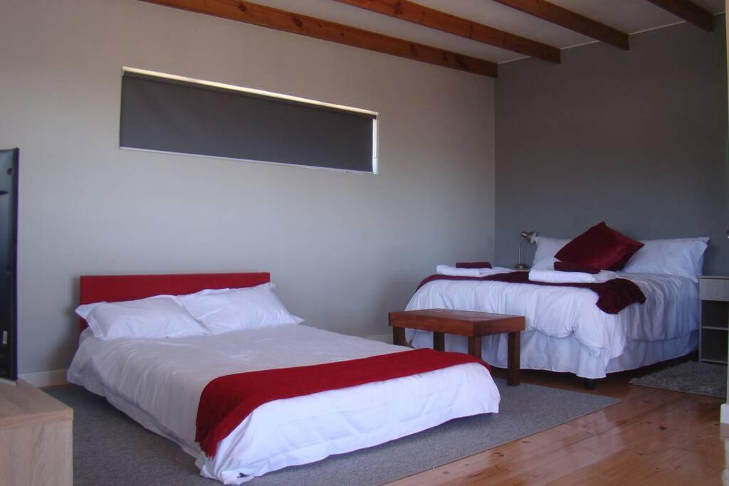 Suite Ruby Tuesday - Capri Crawley Exteriér fotografie